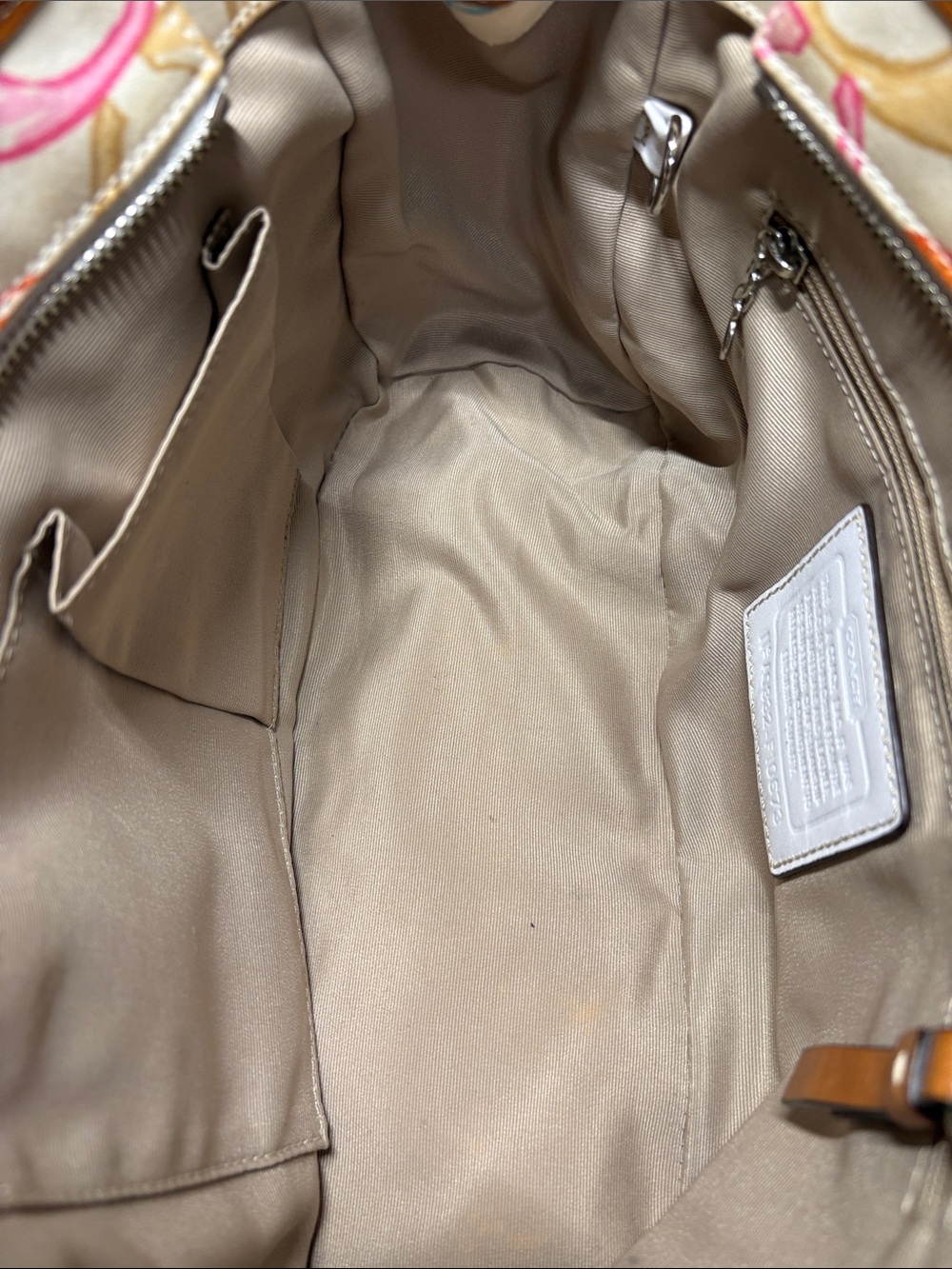 Coach Hamptons Pastel Scribble Signature Small Tote - F10673 - Picture 14 of 16
